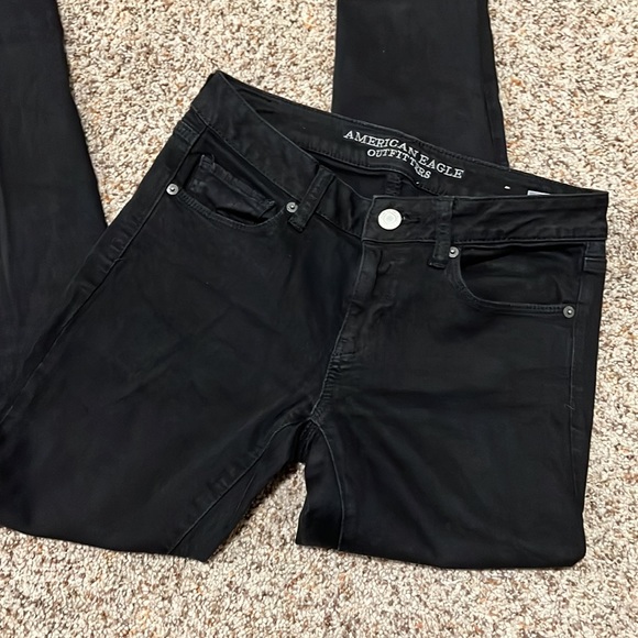 Womens AE jeans size 8 - Picture 2 of 2